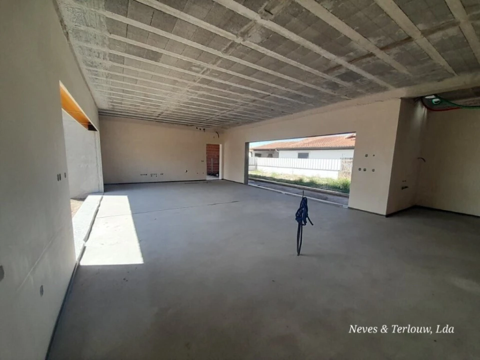 Moradia T3 para Venda em Monte Redondo e Carreira Foto 7