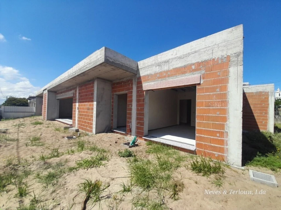 Moradia T3 para Venda em Monte Redondo e Carreira Foto 3