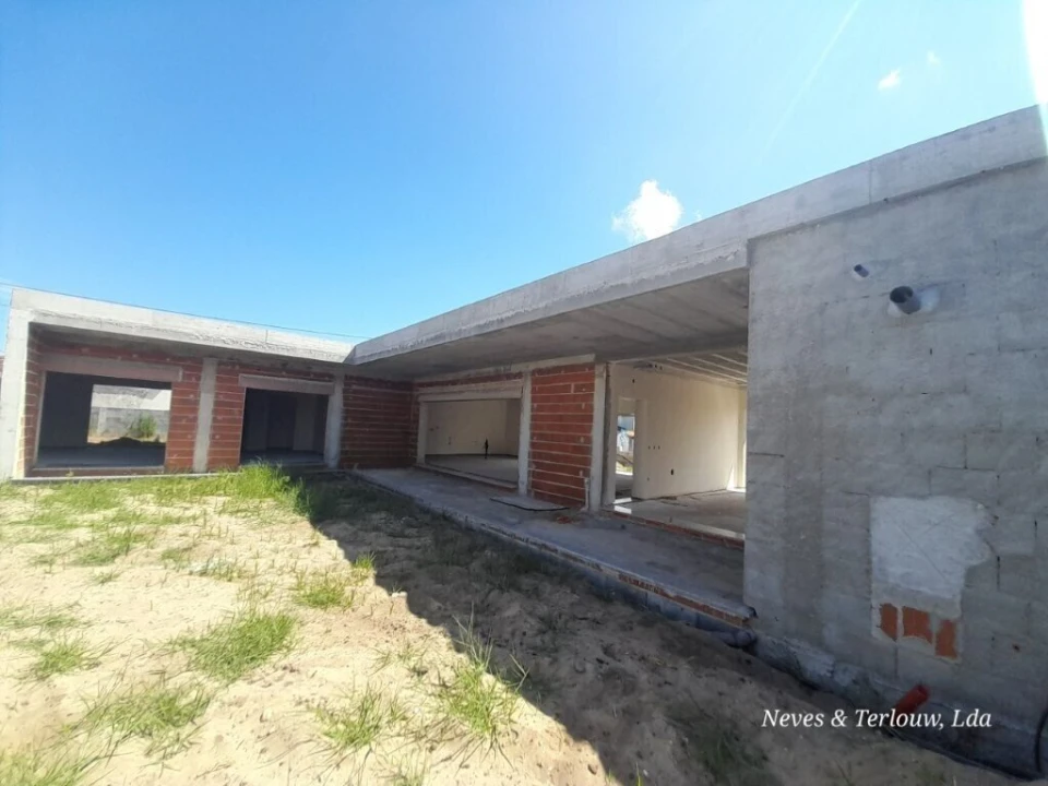 Moradia T3 para Venda em Monte Redondo e Carreira Foto 10