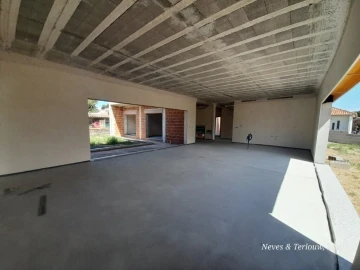 Moradia T3 para Venda em Monte Redondo e Carreira