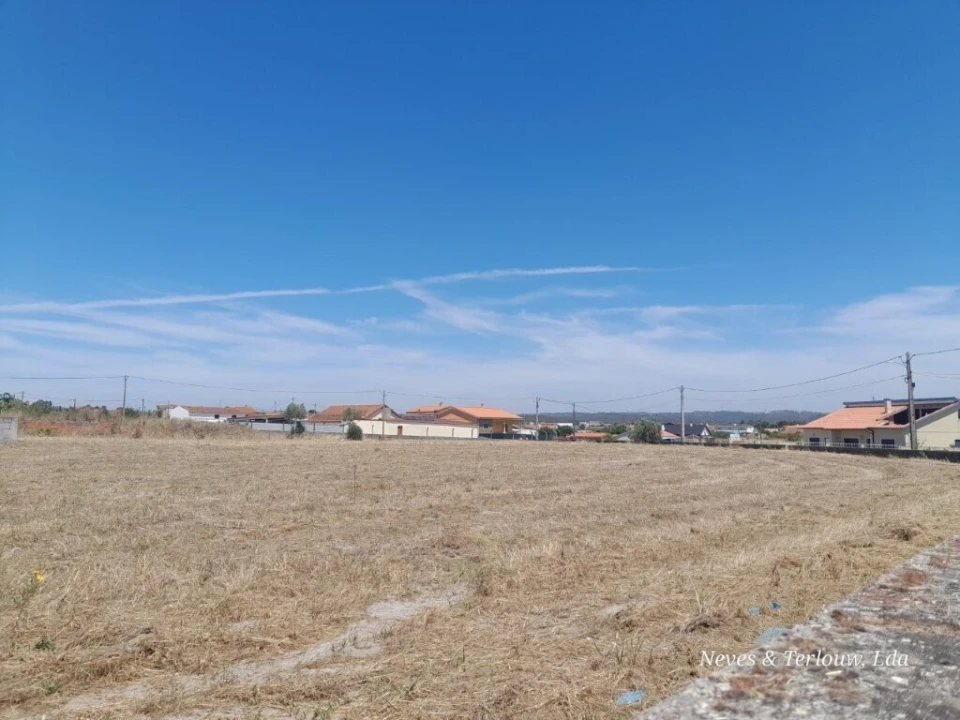 Terreno para Venda em Monte Redondo e Carreira Foto 1