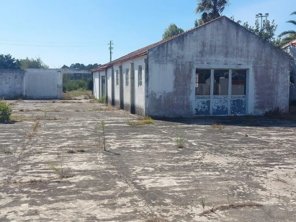 Armazém para Venda em Coimbrão Foto 1