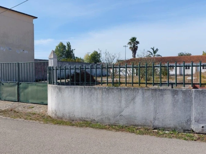 Terreno para Venda em Coimbrão Foto 2