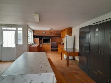 Moradia T6 para Venda em Coimbrão