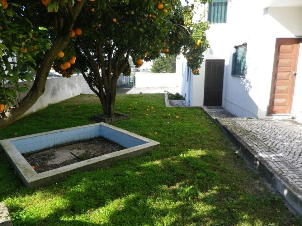 Moradia T5 para Venda em Monte Redondo e Carreira Foto 38