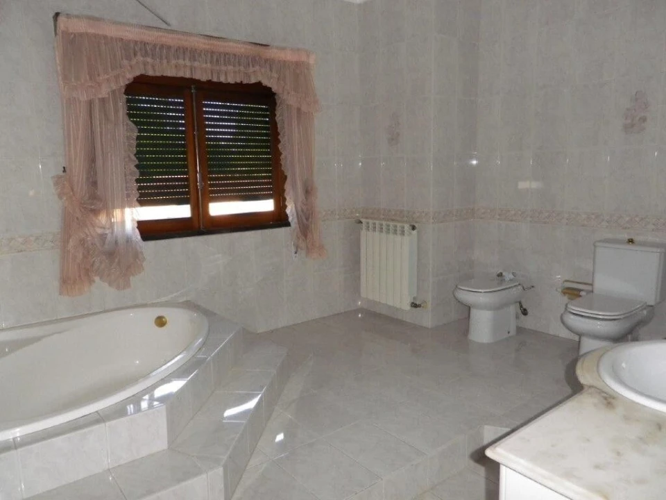 Moradia T5 para Venda em Monte Redondo e Carreira Foto 19