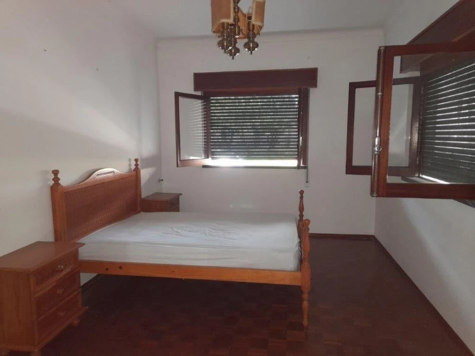 Moradia T5 para Venda em Monte Redondo e Carreira Foto 40