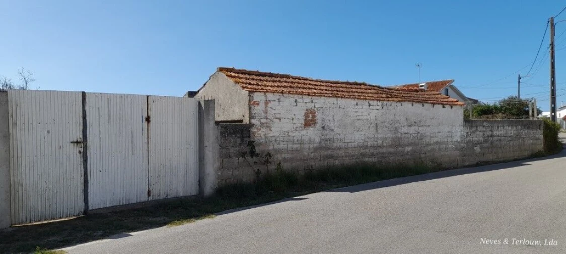 Terreno para Venda em Monte Redondo e Carreira
