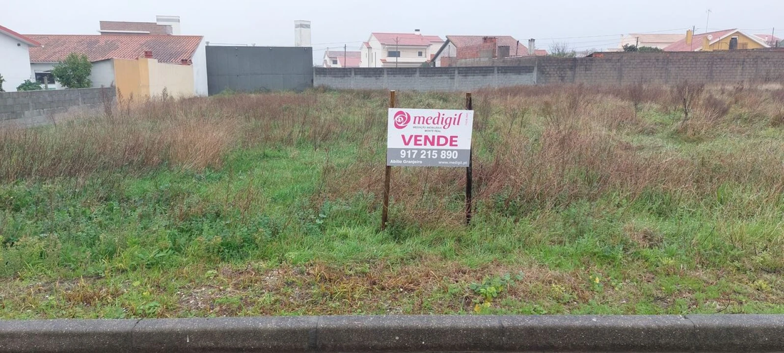 Terreno para Venda em Vieira de Leiria Foto 1