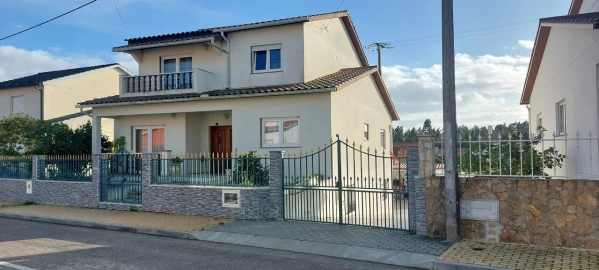 Moradia T4 para Venda em Vieira de Leiria