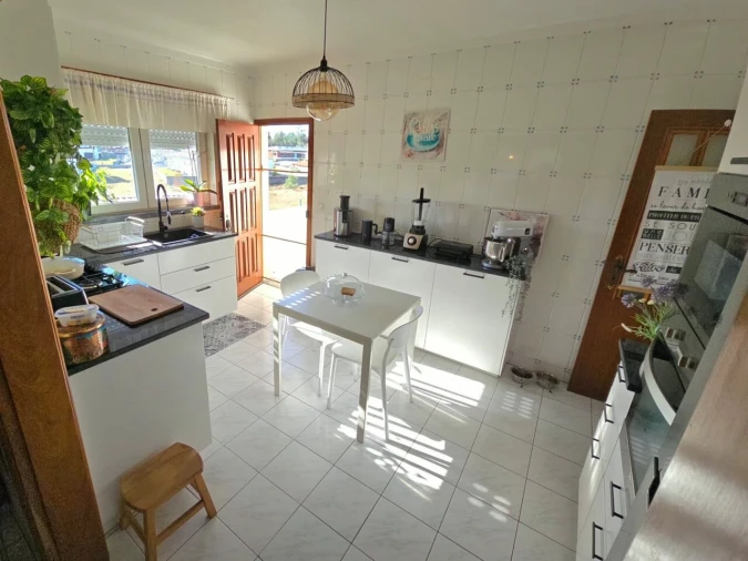 Moradia T4 para Venda em Vieira de Leiria Foto 5