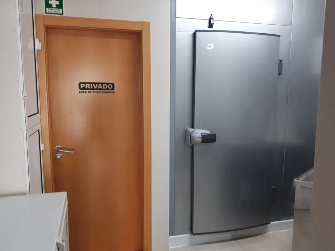 Loja para Venda em Vieira de Leiria Foto 11