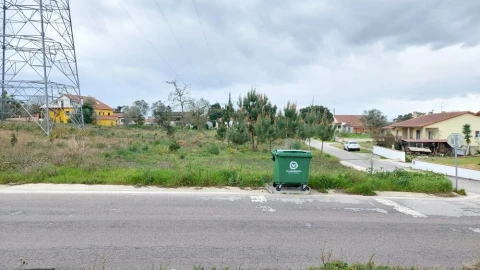 Terreno para Venda em Monte Redondo e Carreira