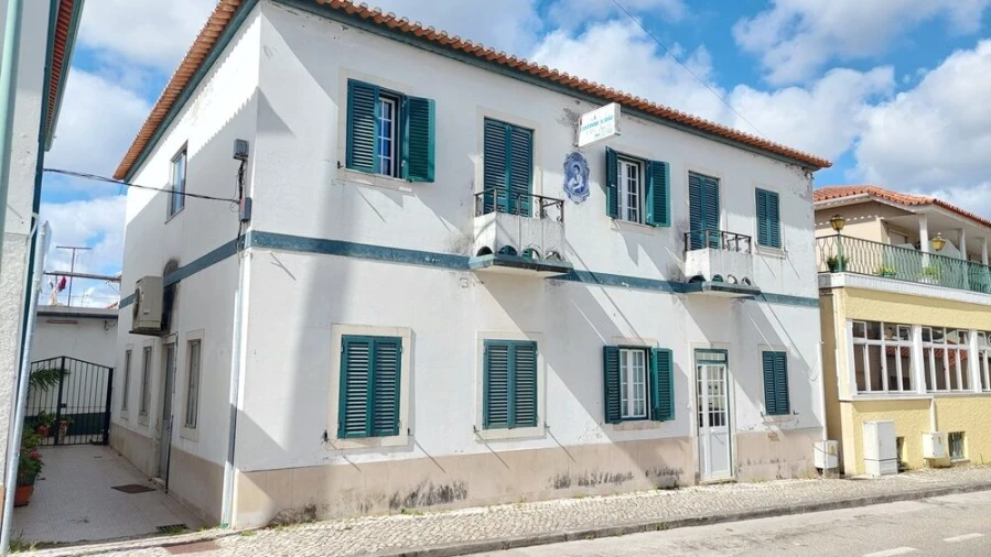 Prédio para Venda em Monte Real e Carvide Foto 4