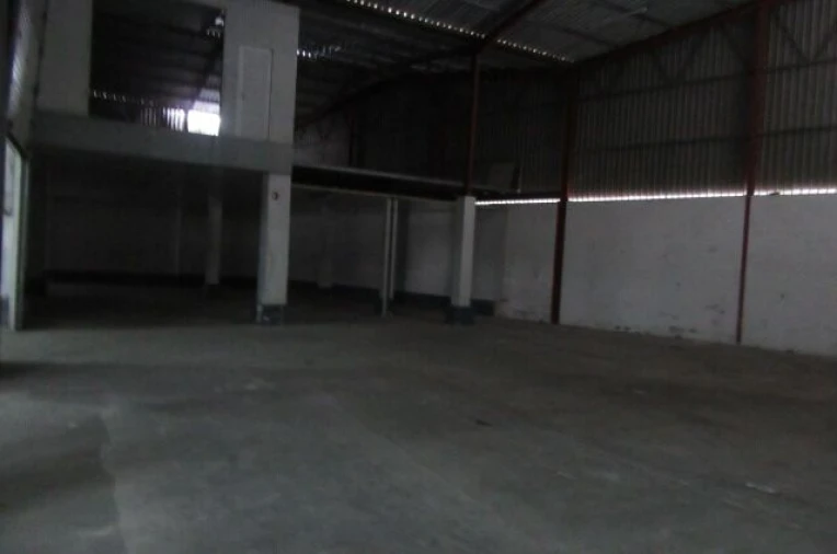 Armazém para Venda em Regueira de Pontes Foto 10