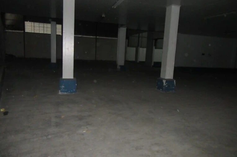 Armazém para Venda em Regueira de Pontes Foto 11