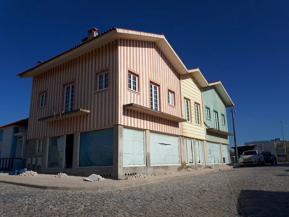 Loja para Arrendamento em Vieira de Leiria Foto 2