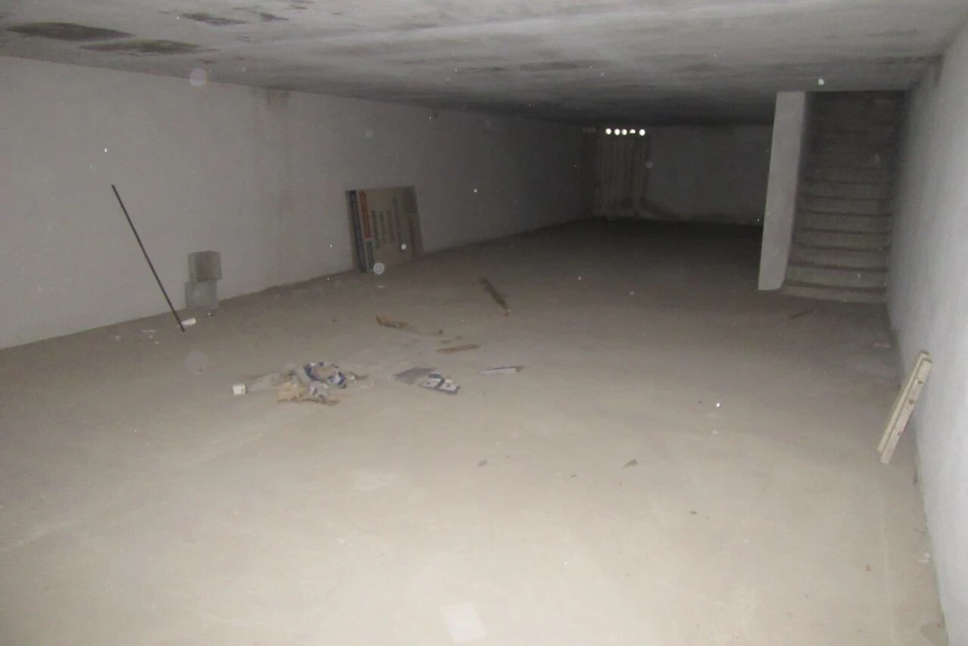 Loja para Arrendamento em Vieira de Leiria Foto 10