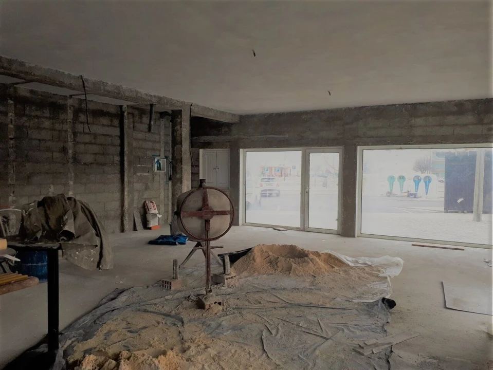 Loja para Arrendamento em Vieira de Leiria Foto 7