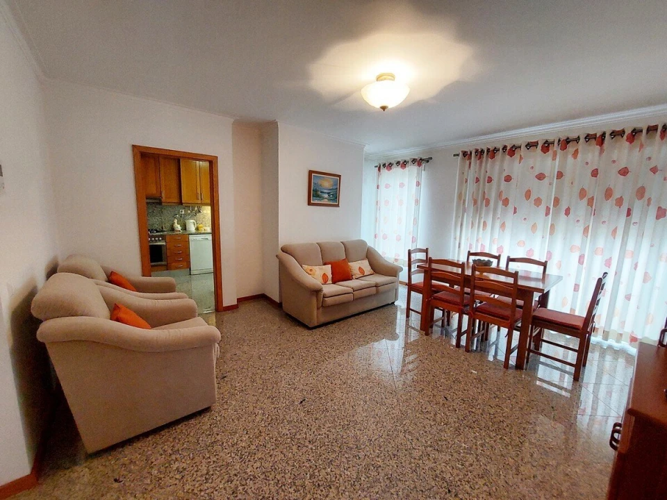 Apartamento T2 para Venda em São Martinho do Porto Foto 2