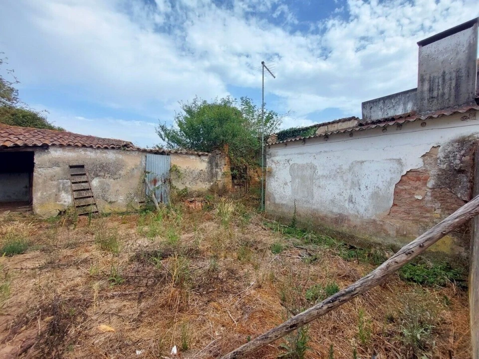 Moradia T3 para Venda em Salir de Matos Foto 32