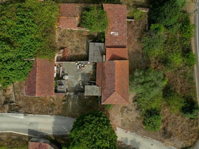 Moradia T3 para Venda em Salir de Matos Foto 3