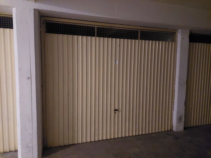 Garagem para Arrendamento em Nossa Senhora do Pópulo, Coto e São Gregório