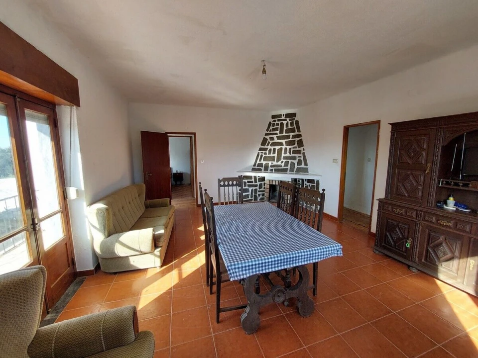 Moradia T3 para Venda em Alvorninha Foto 8