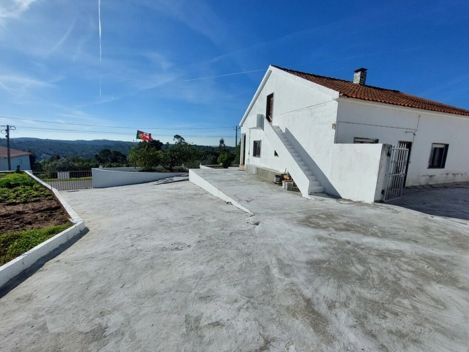 Moradia T3 para Venda em Alvorninha Foto 22