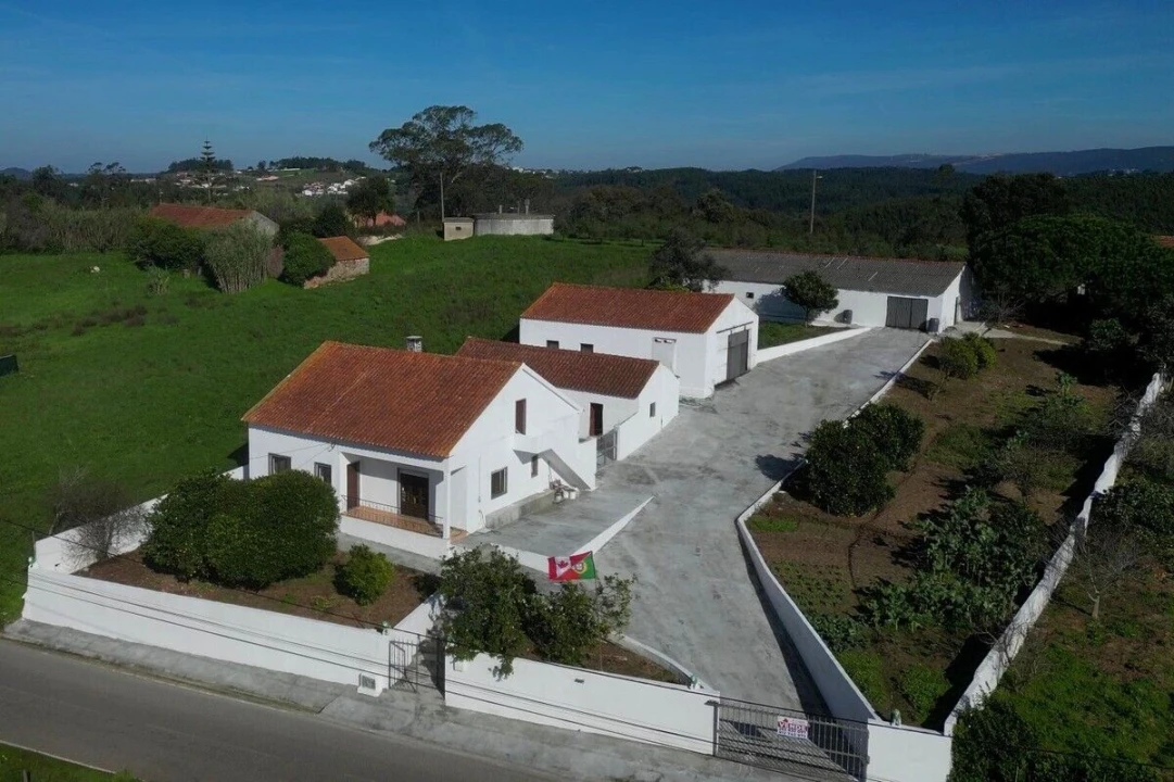 Moradia T3 para Venda em Alvorninha Foto 1