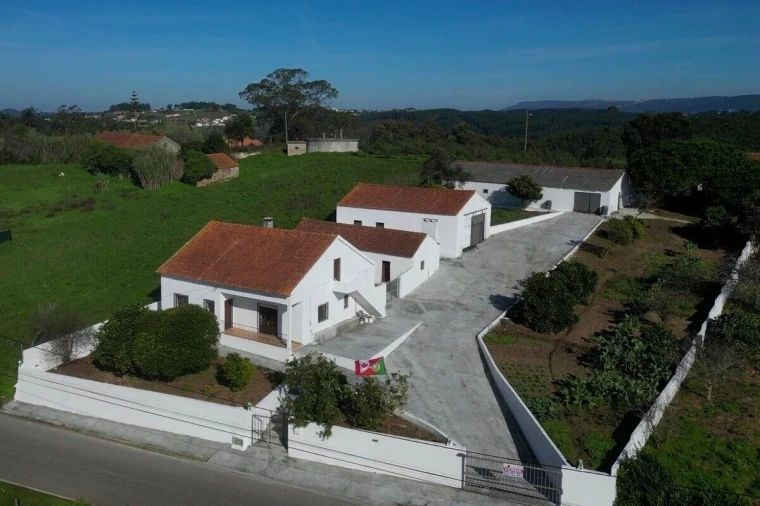 Moradia T3 para Venda em Alvorninha Foto 1