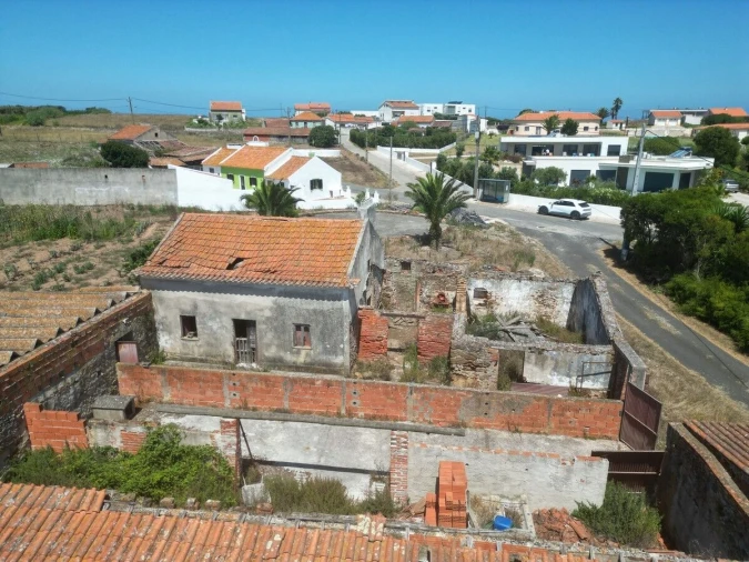Moradia T2 para Venda em Caldas da Rainha - Santo Onofre e Serra do Bouro Foto 8