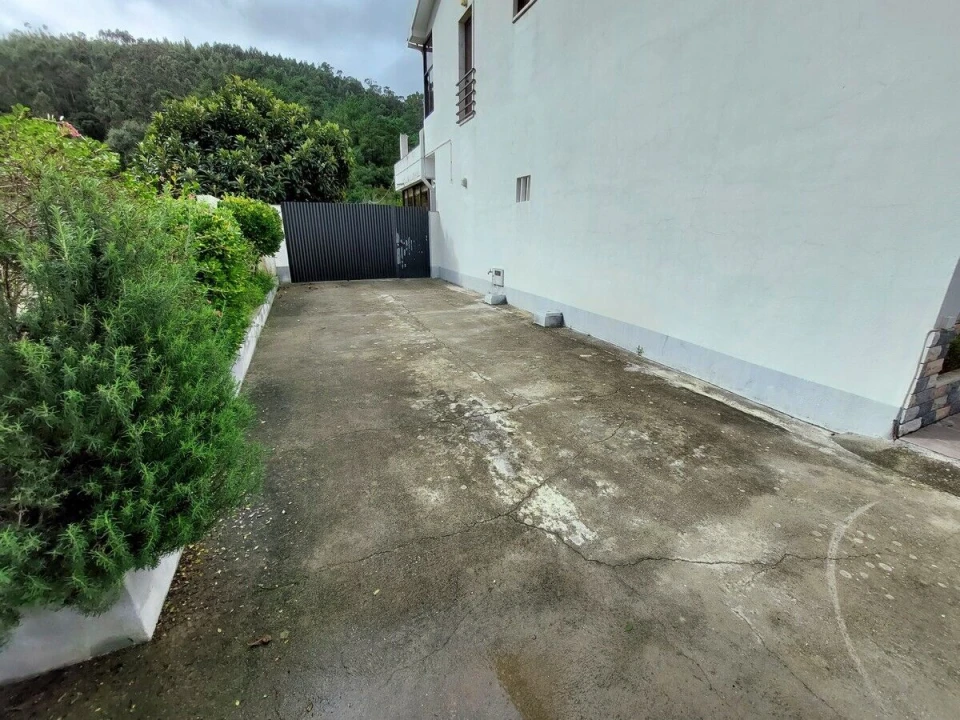 Moradia T4 para Venda em Vimeiro Foto 11