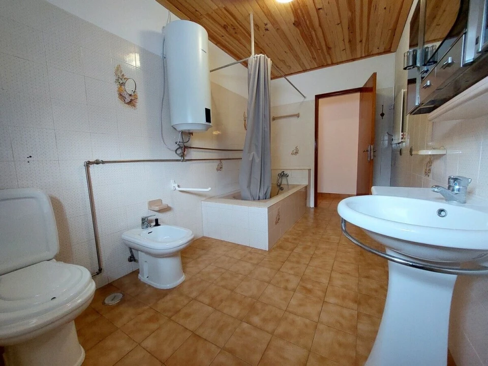 Moradia T4 para Venda em Vimeiro Foto 30