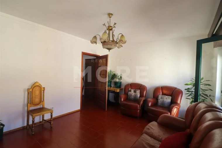 Apartamento T3 para Venda em Redondo Foto 1