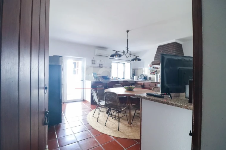 Moradia T4 para Venda em Viana do Alentejo Foto 8