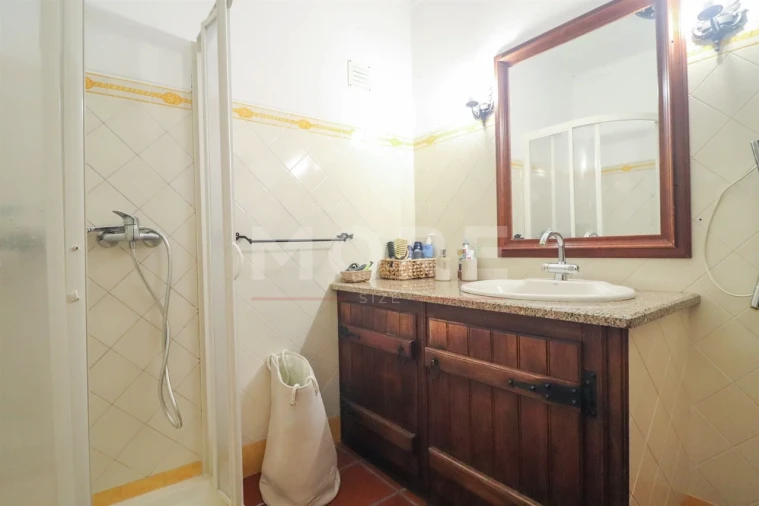 Moradia T4 para Venda em Viana do Alentejo Foto 22