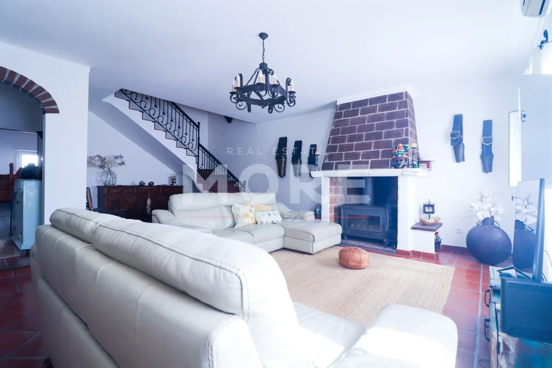 Moradia T4 para Venda em Viana do Alentejo Foto 3