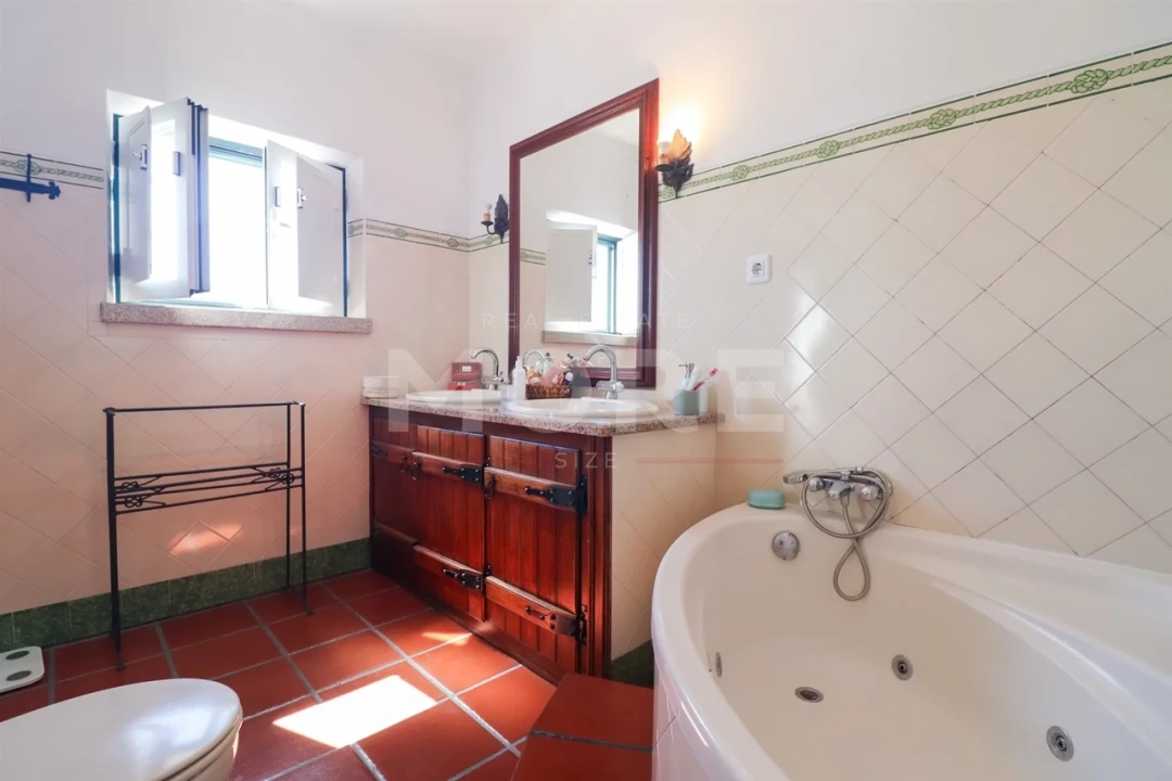 Moradia T4 para Venda em Viana do Alentejo Foto 18