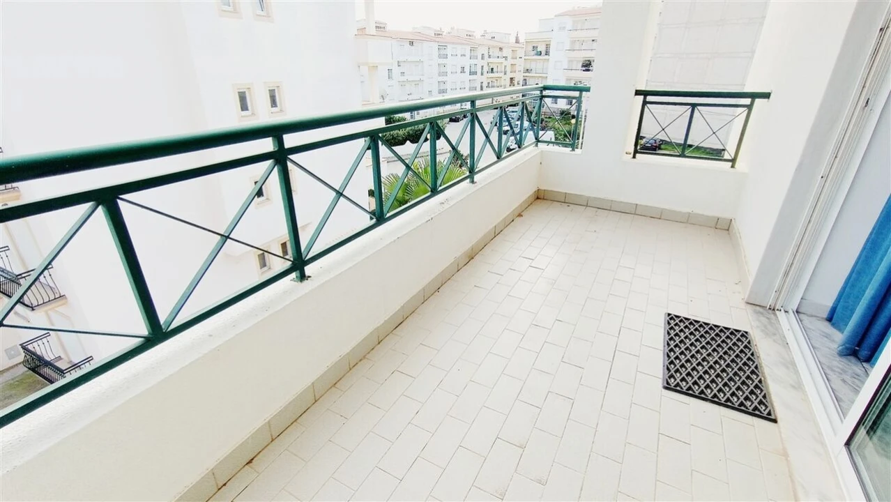 Apartamento T2 para Venda em Armação de Pera Foto 9