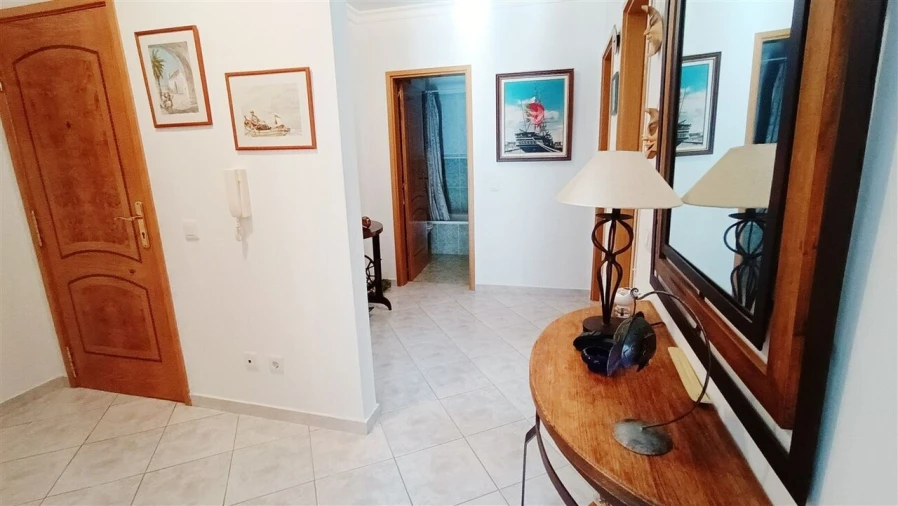 Apartamento T2 para Venda em Armação de Pera Foto 4