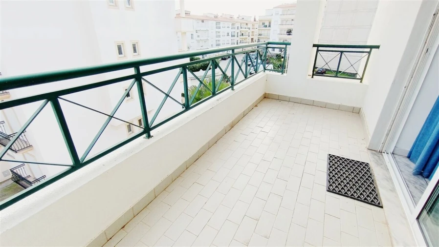 Apartamento T2 para Venda em Armação de Pera Foto 9