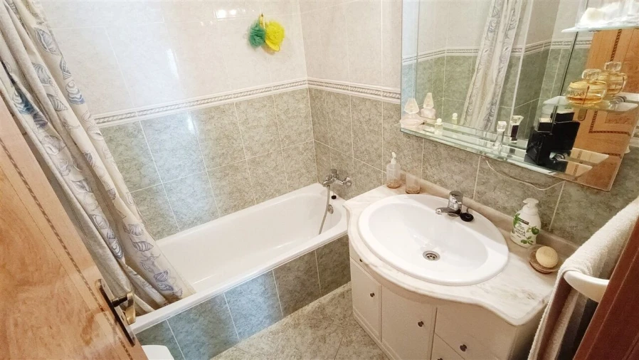 Apartamento T2 para Venda em Armação de Pera Foto 11