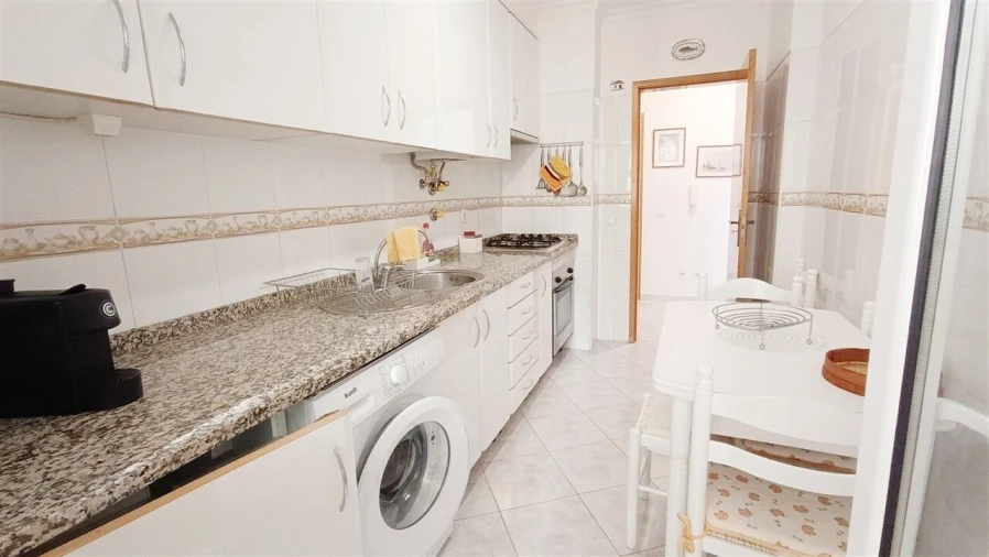 Apartamento T2 para Venda em Armação de Pera Foto 13