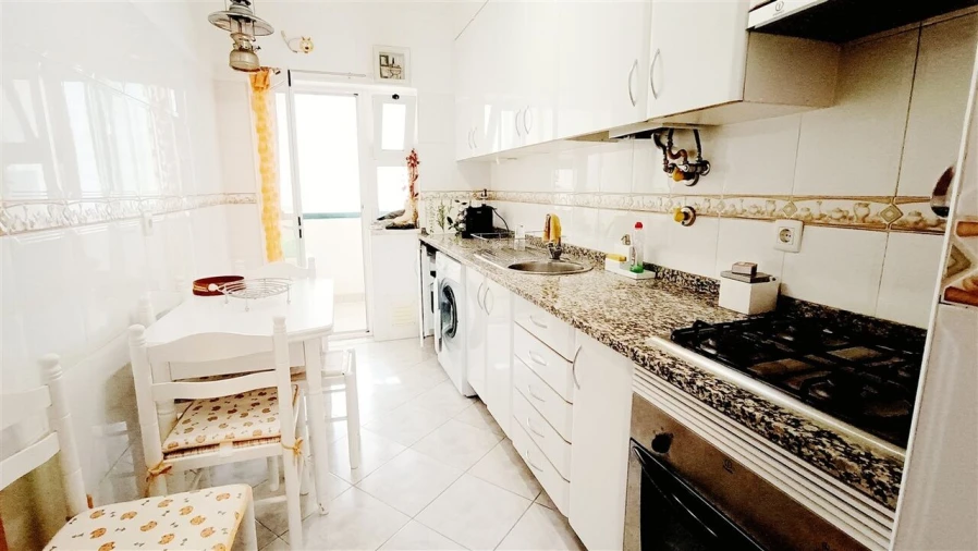 Apartamento T2 para Venda em Armação de Pera Foto 15