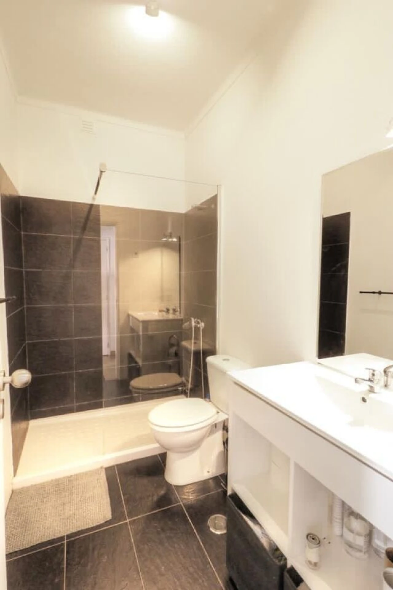 Moradia T5 para Venda em Armação de Pera Foto 6