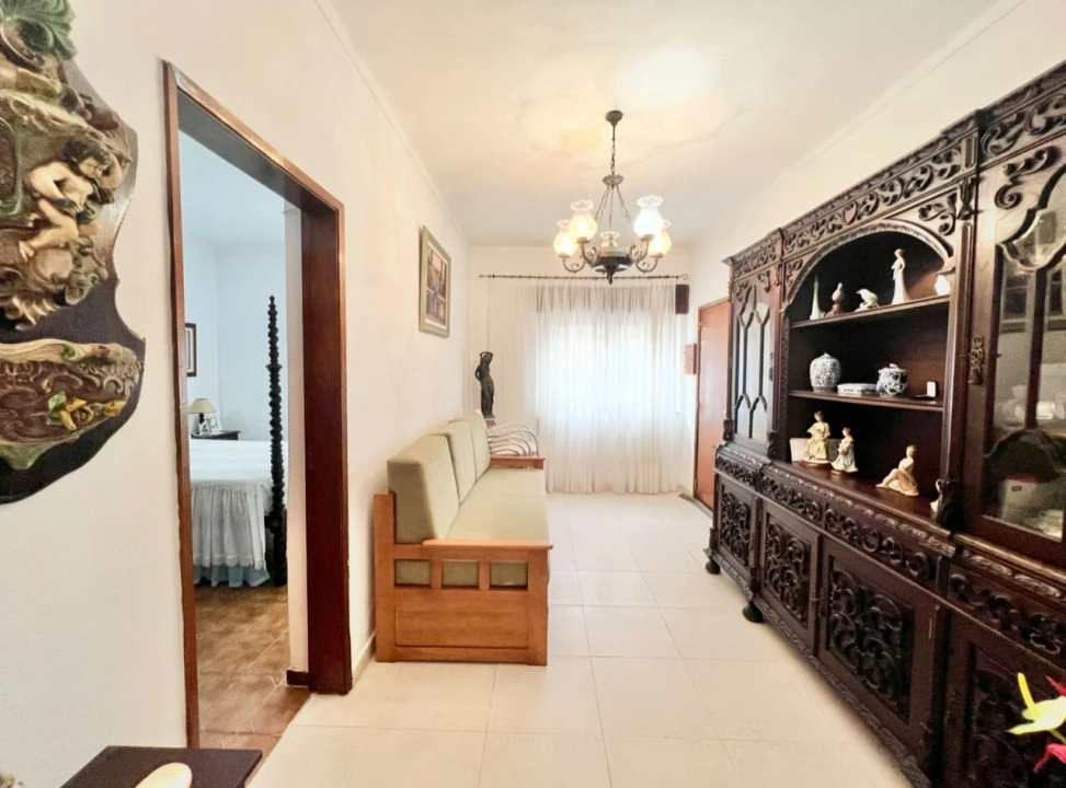 Moradia T5 para Venda em Armação de Pera Foto 14