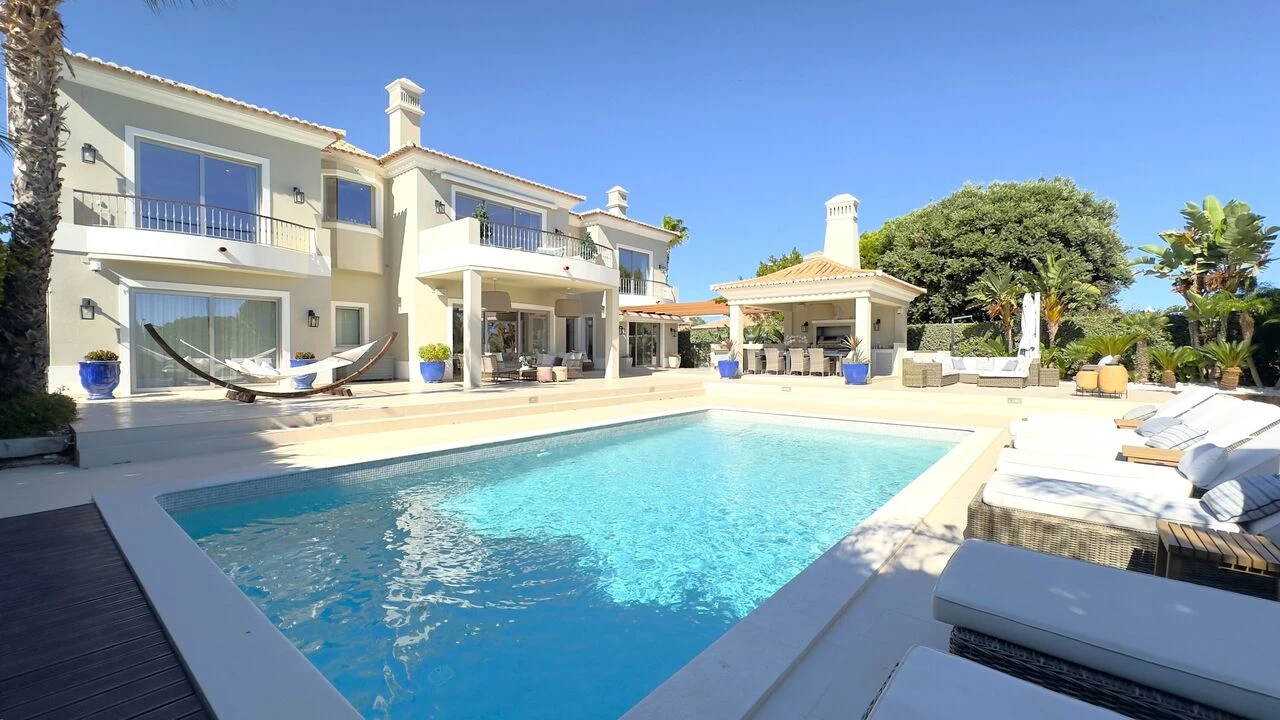 Moradia T4 para Venda em Almancil Foto 3