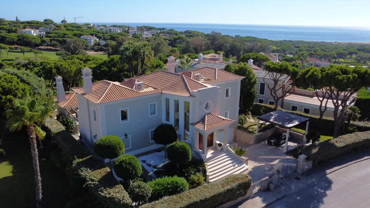 Moradia T4 para Venda em Almancil Foto 1