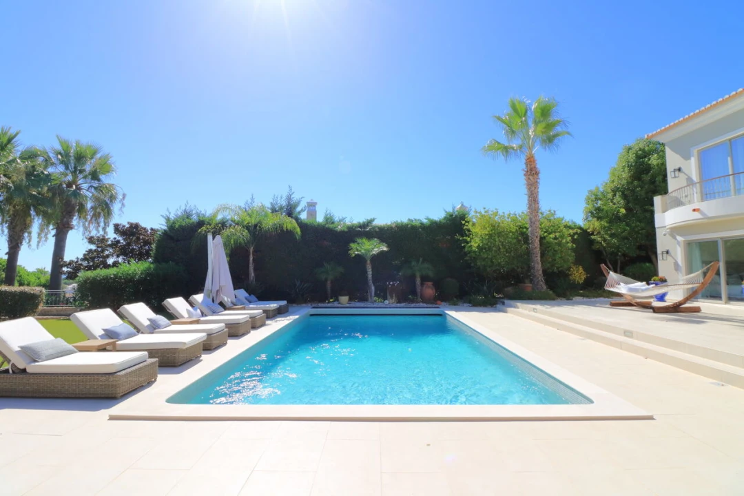 Moradia T4 para Venda em Almancil Foto 23